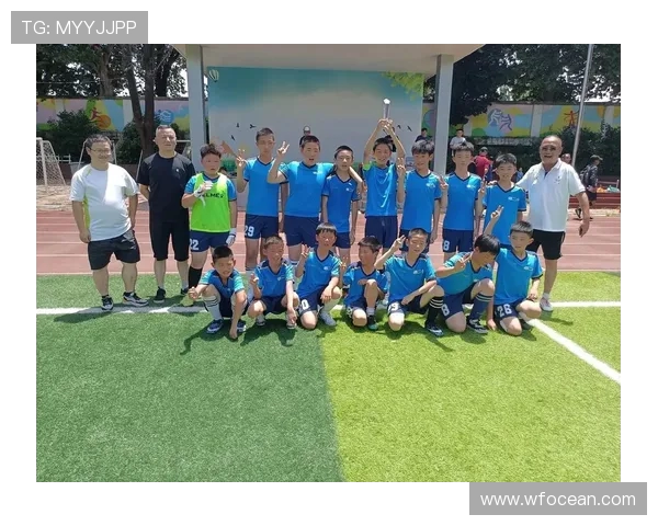 梅州客家队奋勇拼搏力争胜利 打造足球新风貌挑战强敌不容忽视